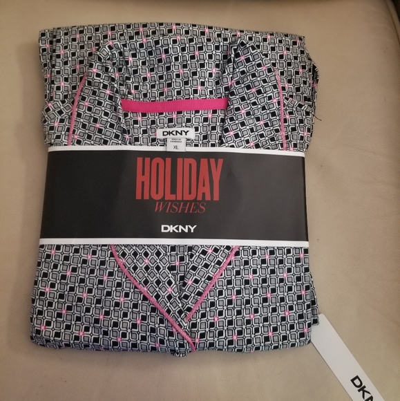 NWT. DKNY Holiday Wishes Pajama Set - Picture 1 of 4